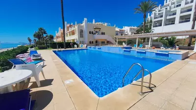 Middle Floor Apartment in Estepona