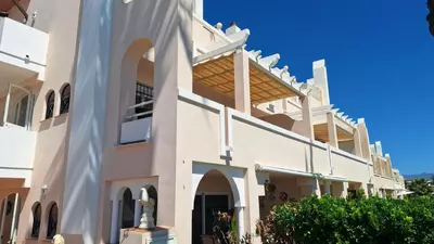 Middle Floor Apartment in Estepona