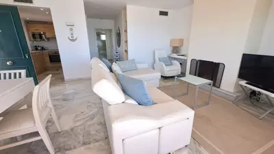 Middle Floor Apartment in Estepona