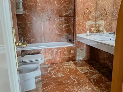 Middle Floor Apartment in Estepona