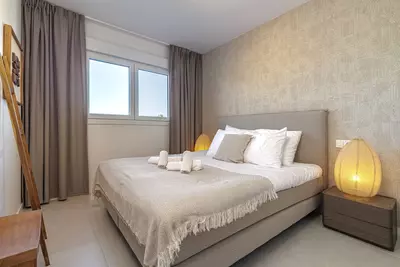 Middle Floor Apartment in Estepona