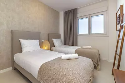 Middle Floor Apartment in Estepona