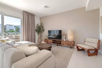 Middle Floor Apartment in Estepona
