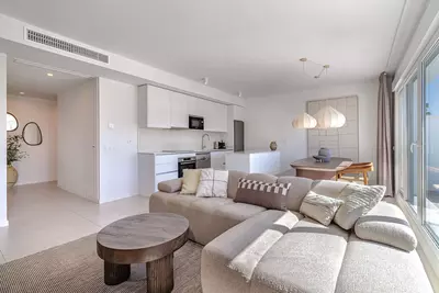 Middle Floor Apartment in Estepona