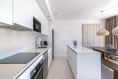 Middle Floor Apartment in Estepona