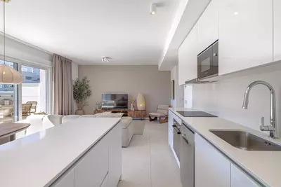 Middle Floor Apartment in Estepona