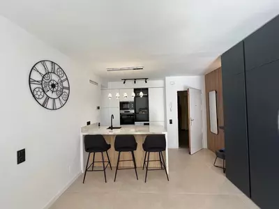 Middle Floor Apartment in Marbella