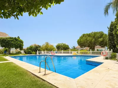 Townhouse in El Paraiso