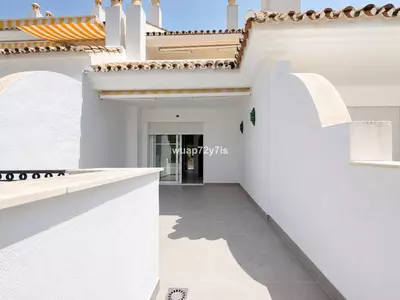 Townhouse in El Paraiso