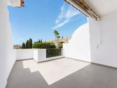 Townhouse in El Paraiso