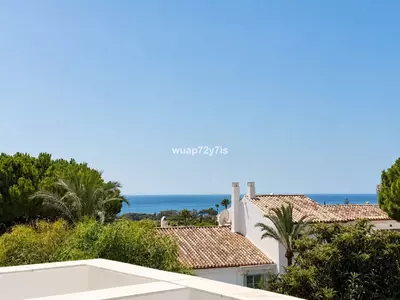 Townhouse in El Paraiso