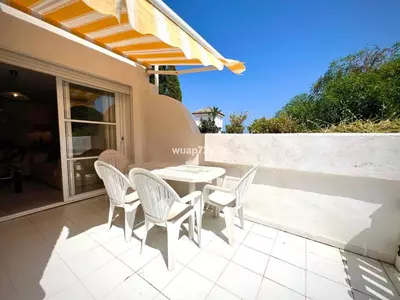 Townhouse in El Paraiso