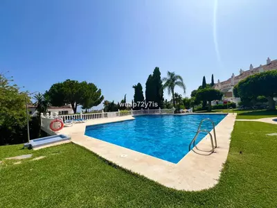 Townhouse in El Paraiso