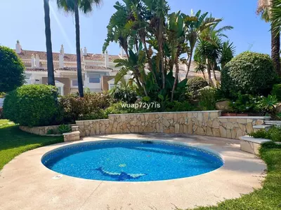 Townhouse in El Paraiso