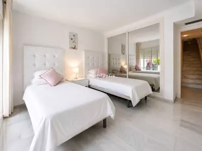 Townhouse in El Paraiso