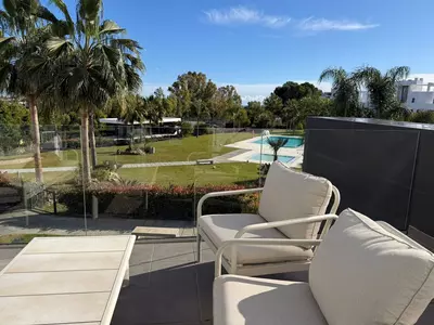 Middle Floor Apartment in Estepona