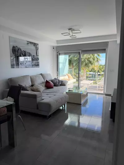 Middle Floor Apartment in Estepona