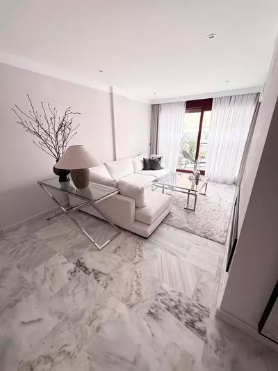 Middle Floor Apartment in Selwo