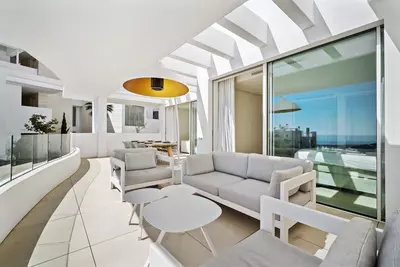 Middle Floor Apartment in Marbella