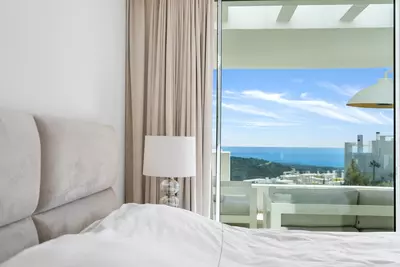 Middle Floor Apartment in Marbella