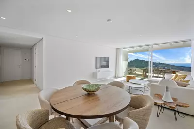 Middle Floor Apartment in Marbella