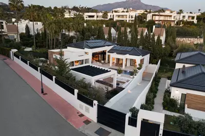 Detached Villa in Nueva Andalucía