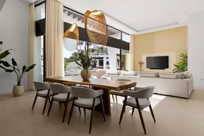 Detached Villa in Nueva Andalucía