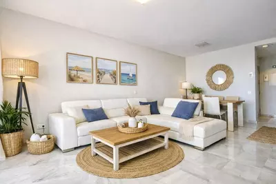 Middle Floor Apartment in Selwo