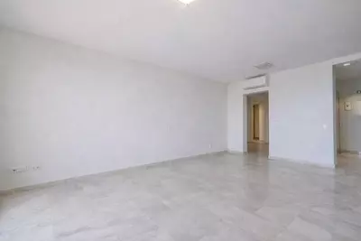 Middle Floor Apartment in Selwo