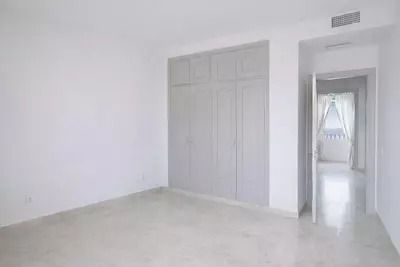 Middle Floor Apartment in Selwo