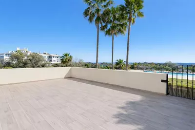 Middle Floor Apartment in Selwo