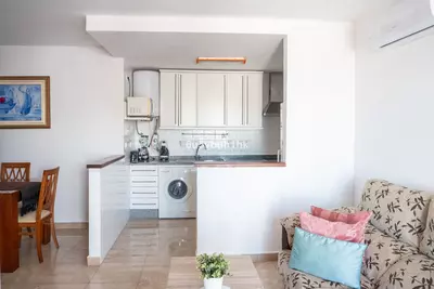 Middle Floor Apartment in Manilva