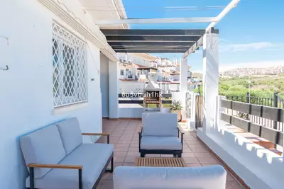 Middle Floor Apartment in Manilva
