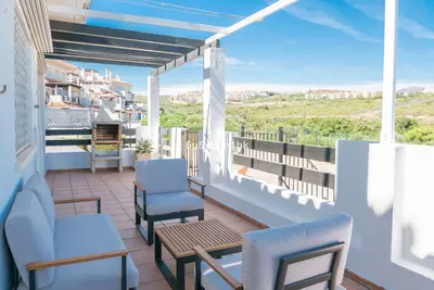 Middle Floor Apartment in Manilva