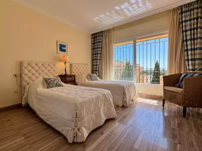 Middle Floor Apartment in Elviria