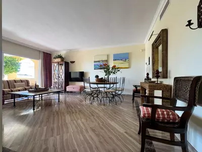 Middle Floor Apartment in Elviria