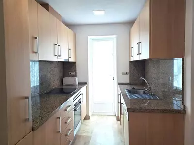 Middle Floor Apartment in Estepona
