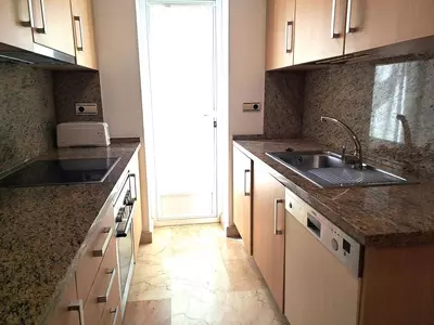 Middle Floor Apartment in Estepona