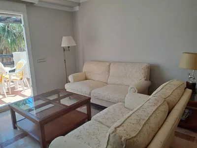 Middle Floor Apartment in Estepona
