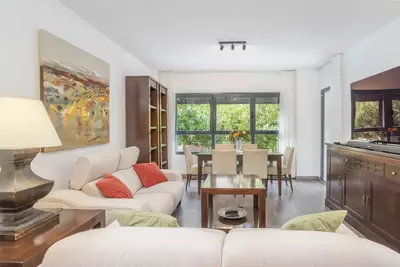 Middle Floor Apartment in Estepona