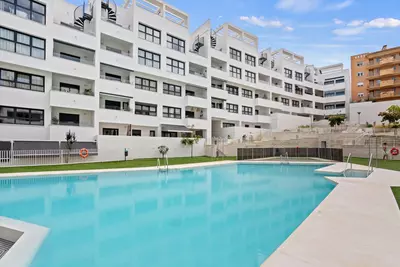Middle Floor Apartment in Estepona