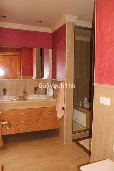 Middle Floor Apartment in Manilva