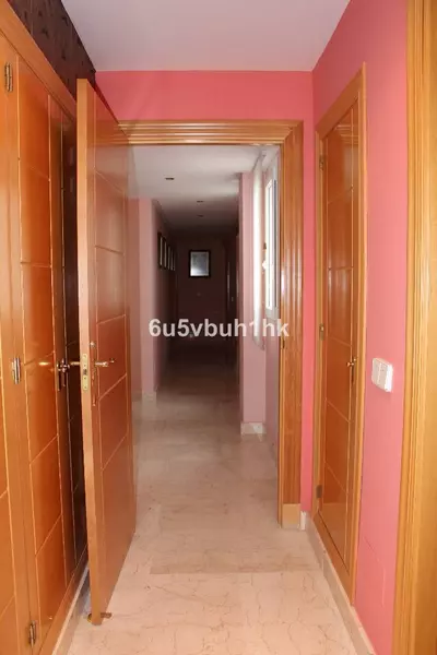 Middle Floor Apartment in Manilva