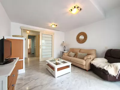 Middle Floor Apartment in Estepona