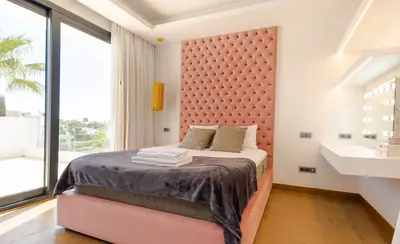 Detached Villa in Nueva Andalucía