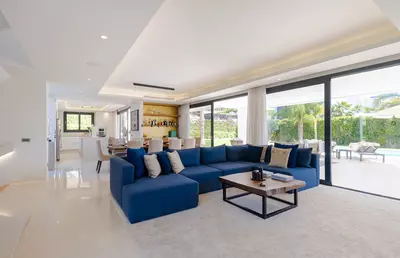 Detached Villa in Nueva Andalucía