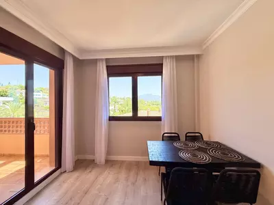Top Floor Apartment in Benahavís