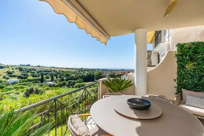 Middle Floor Apartment in Bel Air