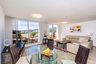 Middle Floor Apartment in Benahavís