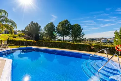 Middle Floor Apartment in Benahavís